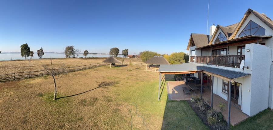 4 Bedroom Property for Sale in Vaaldam SH Free State